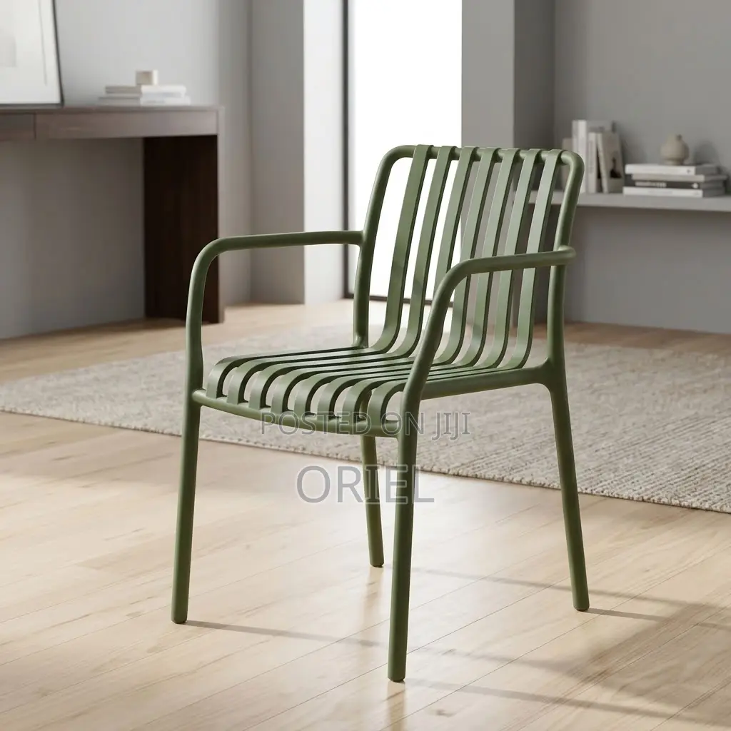 Plastic Chair : Stackable Outdoor Plastic Seat