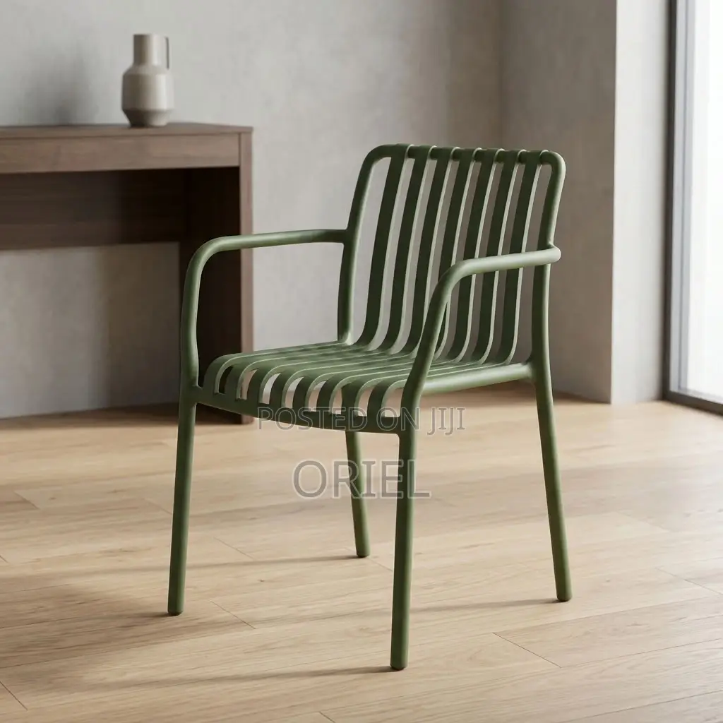 Plastic Chair : Stackable Outdoor Plastic Seat
