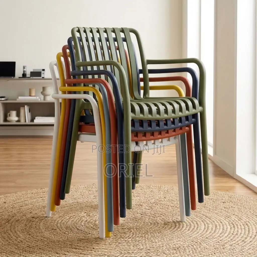 Plastic Chair : Stackable Outdoor Plastic Seat