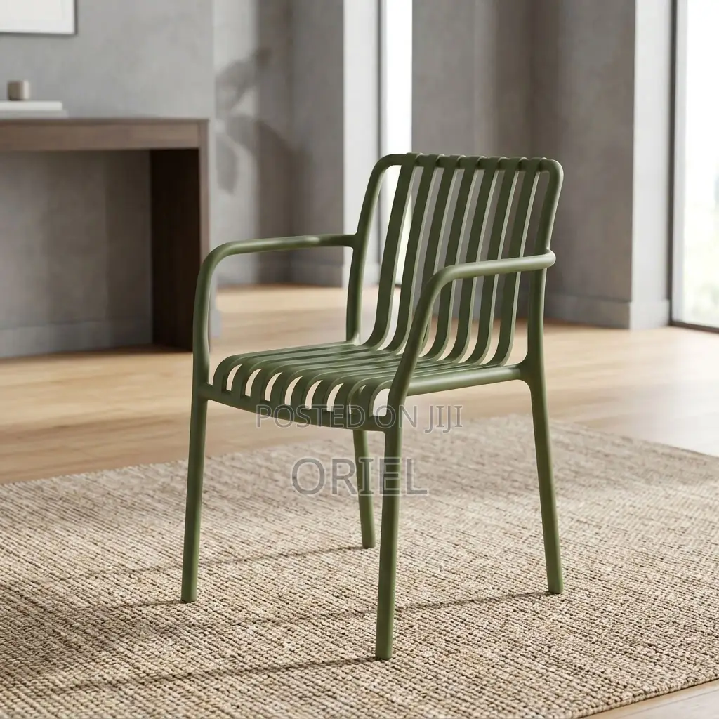 Plastic Chair : Stackable Outdoor Plastic Seat