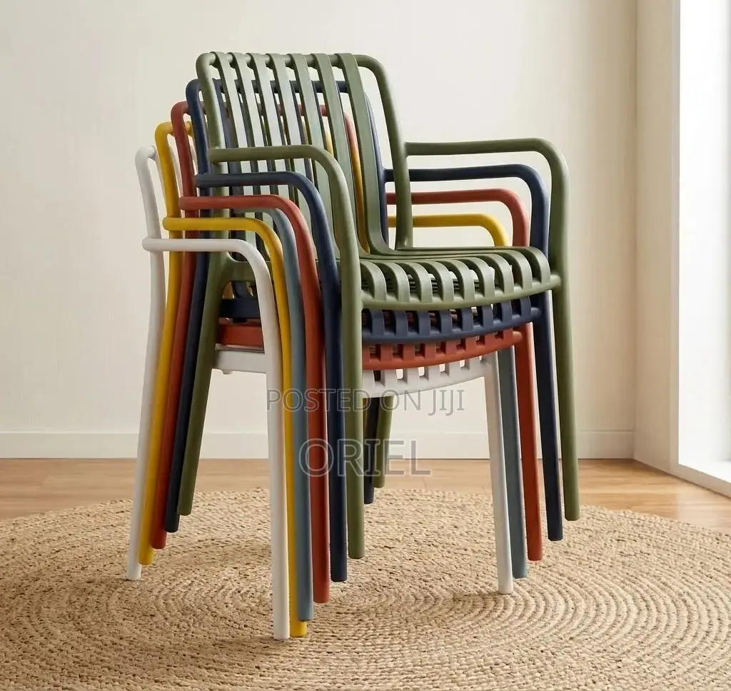 Plastic Chair : Stackable Outdoor Plastic Seat