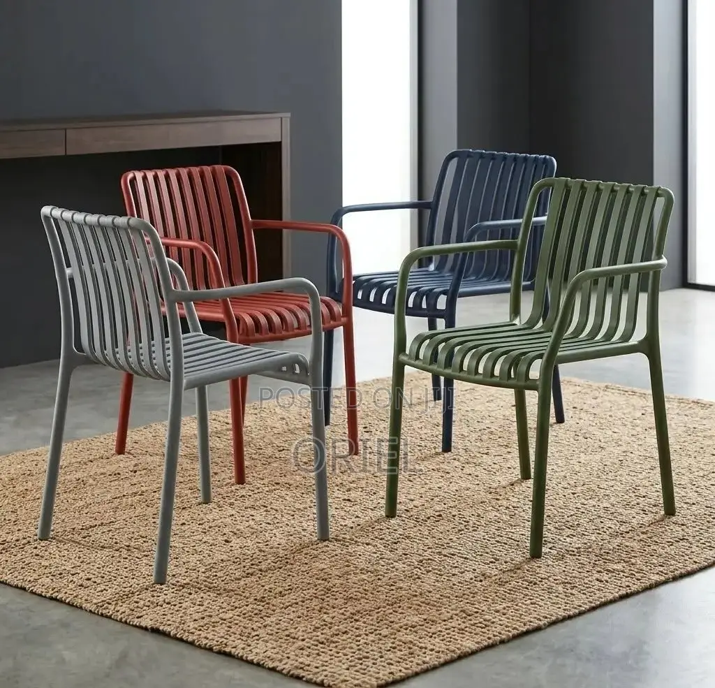 Plastic Chair : Stackable Outdoor Plastic Seat