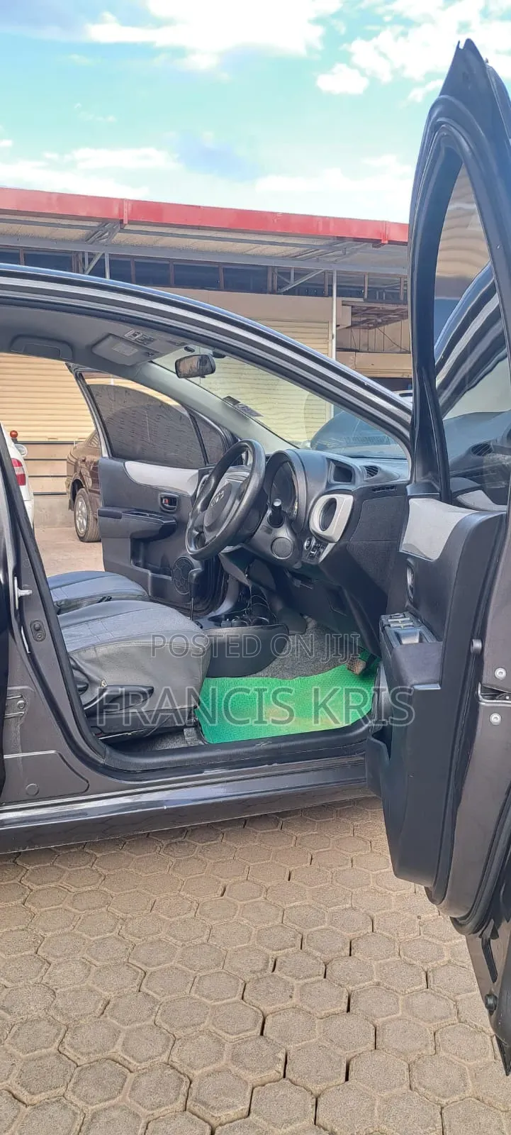 Toyota Vitz 2014 Gray