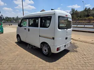Suzuki Every Wagon 2019 White