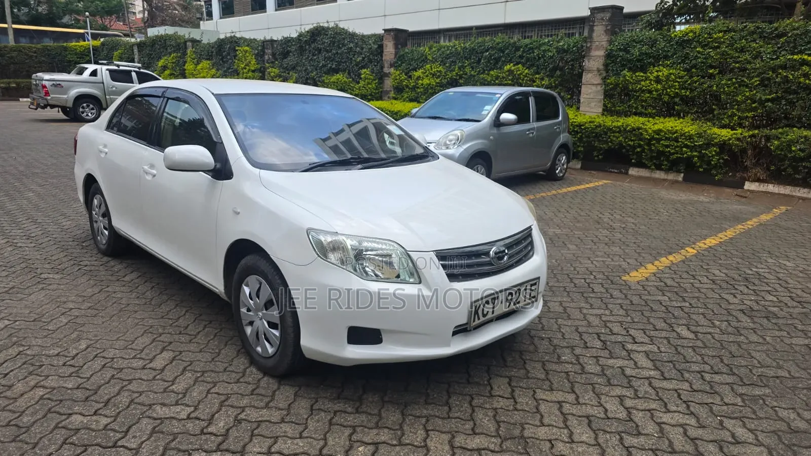 Toyota Axio 2011 Off white