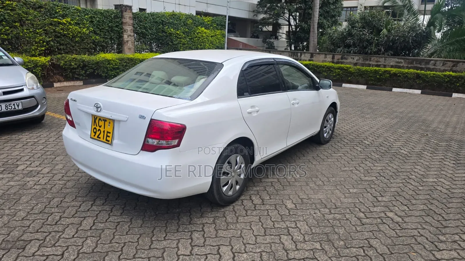 Toyota Axio 2011 Off white