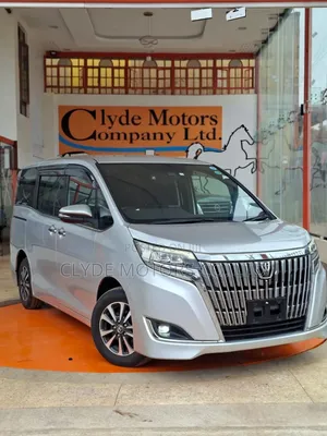 Toyota Esquire 2018 Silver