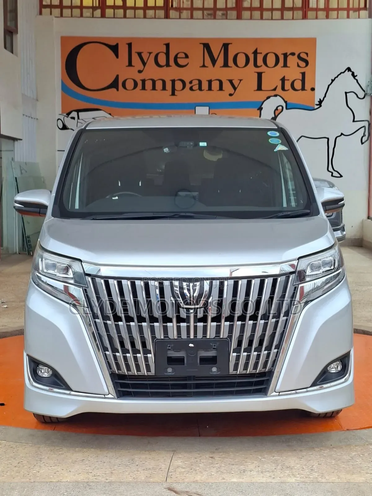 Toyota Esquire 2018 Silver