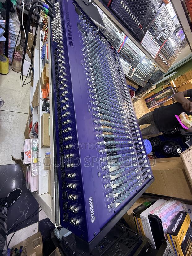 MG32FX 32 Channel Plain Mixer - thumbnail 2