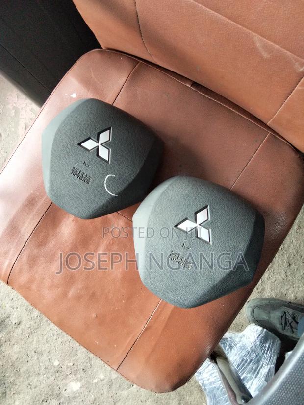 Mitsubishi L200 Steering Airbag