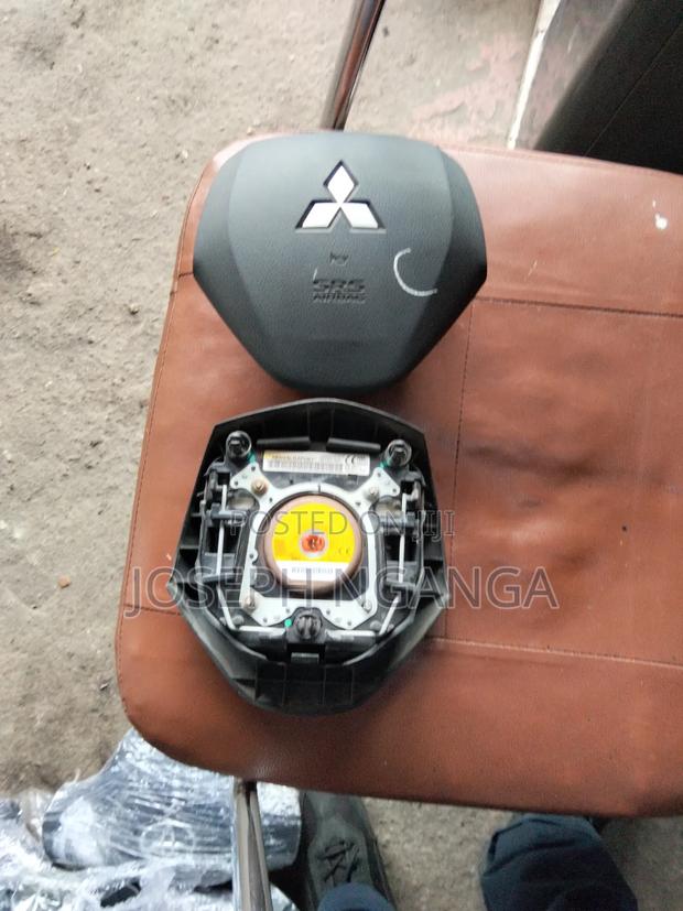 Mitsubishi L200 Steering Airbag - thumbnail 2