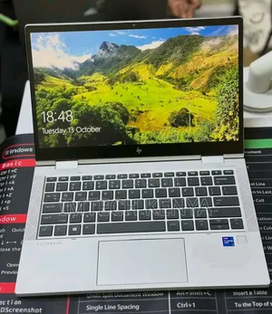 Laptop HP EliteBook 830 G8 8GB Intel Core i7 SSD 256GB