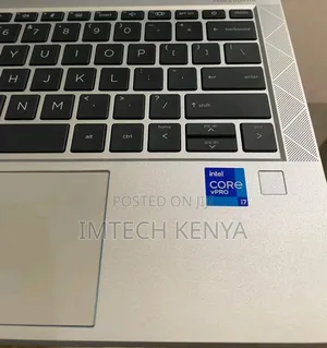 Laptop HP EliteBook 830 G8 8GB Intel Core i7 SSD 256GB