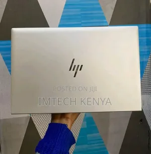 Laptop HP EliteBook 830 G8 8GB Intel Core i7 SSD 256GB