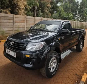 Toyota Hilux 2012 Gray