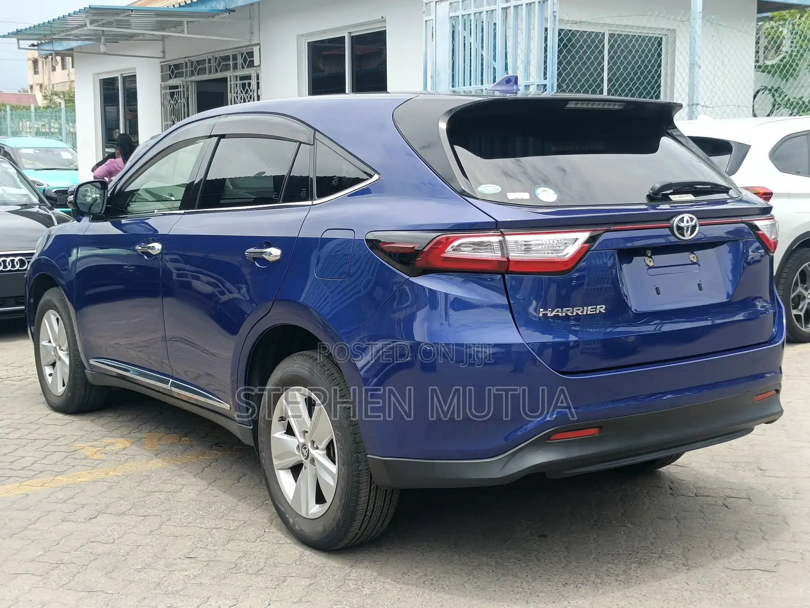 Toyota Harrier 2.0 2019 Blue