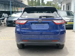 Toyota Harrier 2.0 2019 Blue