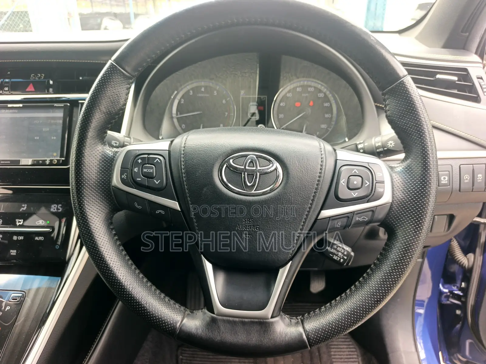 Toyota Harrier 2.0 2019 Blue