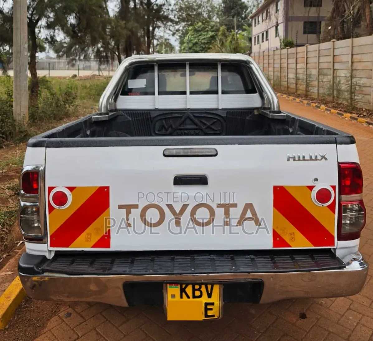 Toyota Hilux 2013 White
