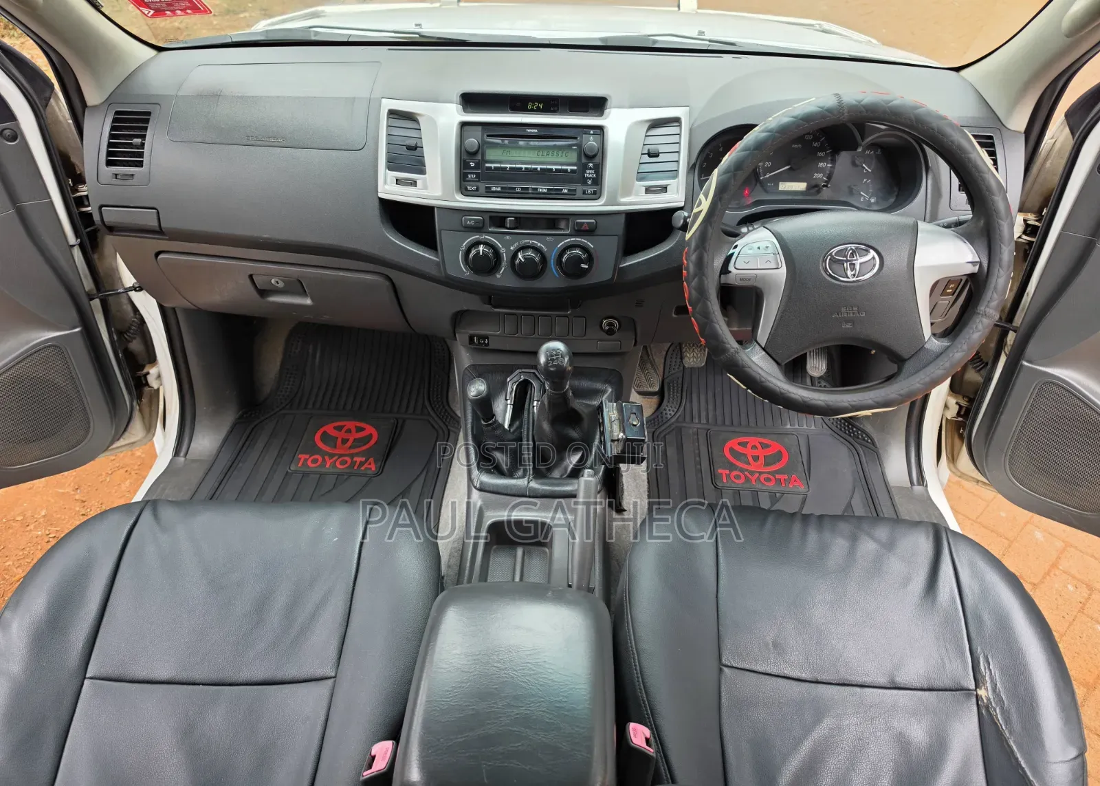 Toyota Hilux 2013 White