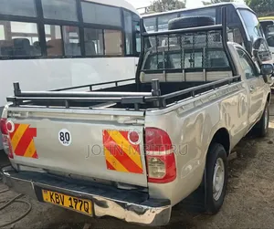 Toyota Hilux 2012 Beige