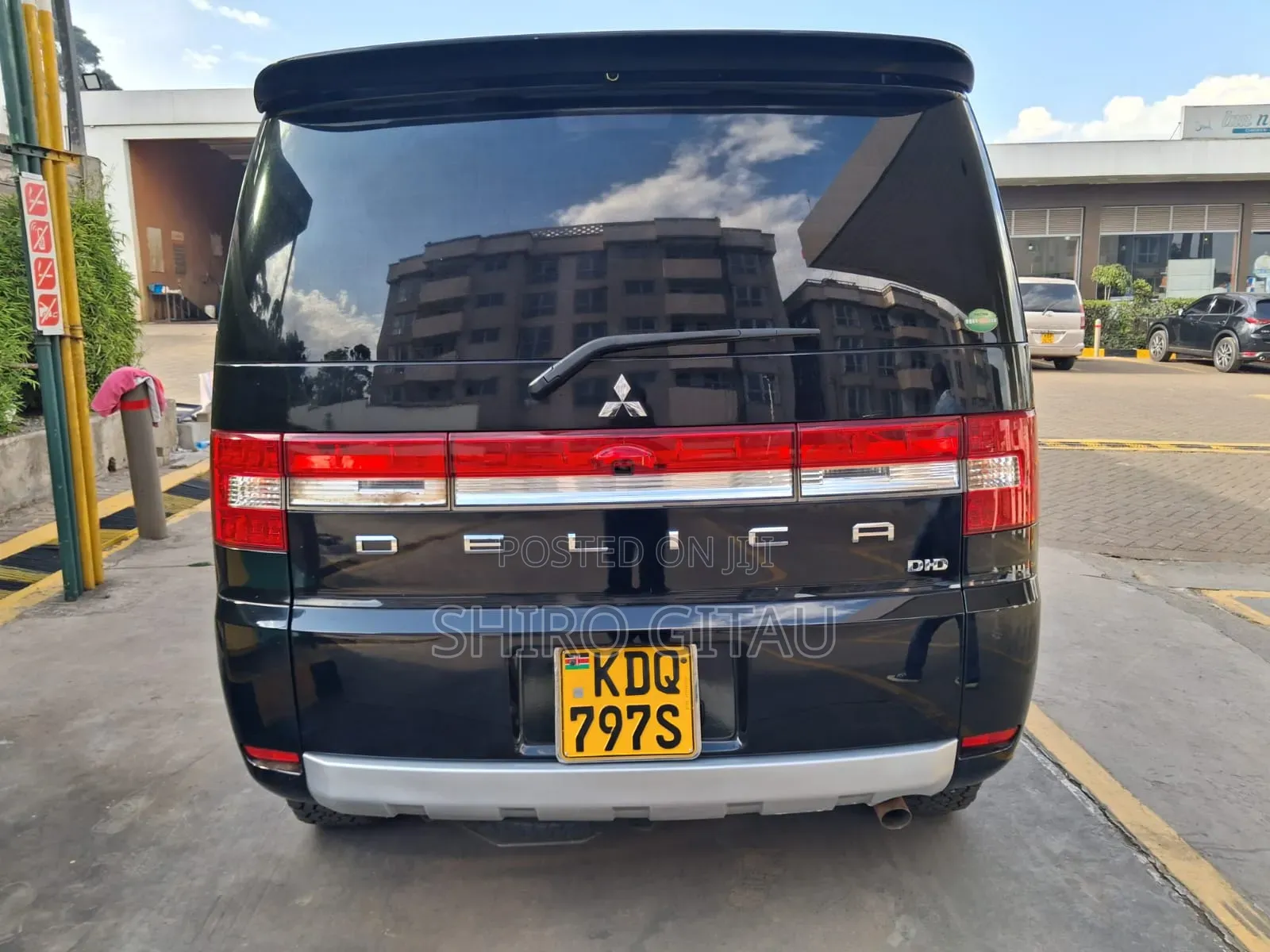 Mitsubishi Delica 2017 Black