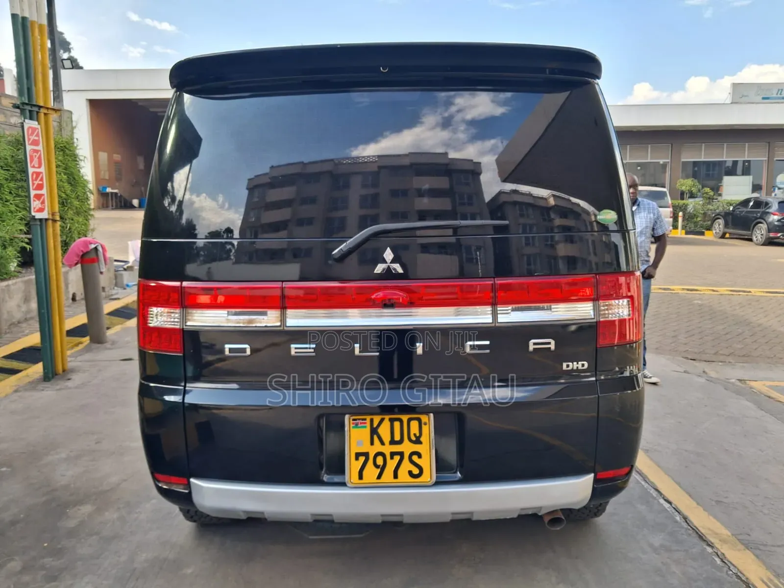 Mitsubishi Delica 2017 Black