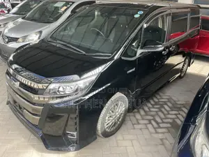 Toyota Noah 1.8 FWD Hybrid (7 seater) 2019 Black