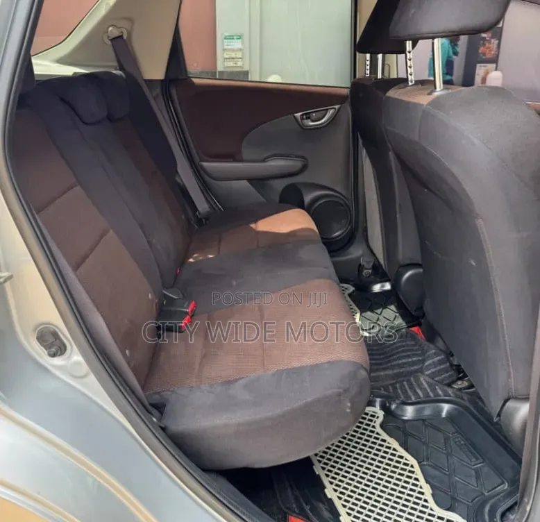 Honda Fit Shuttle 2014 Silver