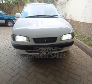 Toyota Corolla Sedan 1999 White
