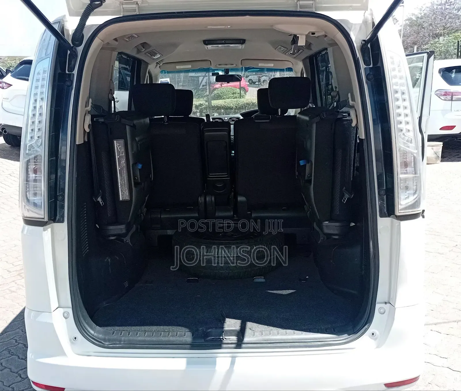 Nissan Serena 2013 White