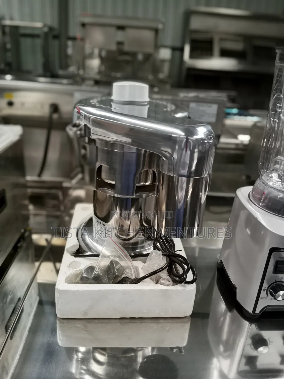 Commercial Juicer