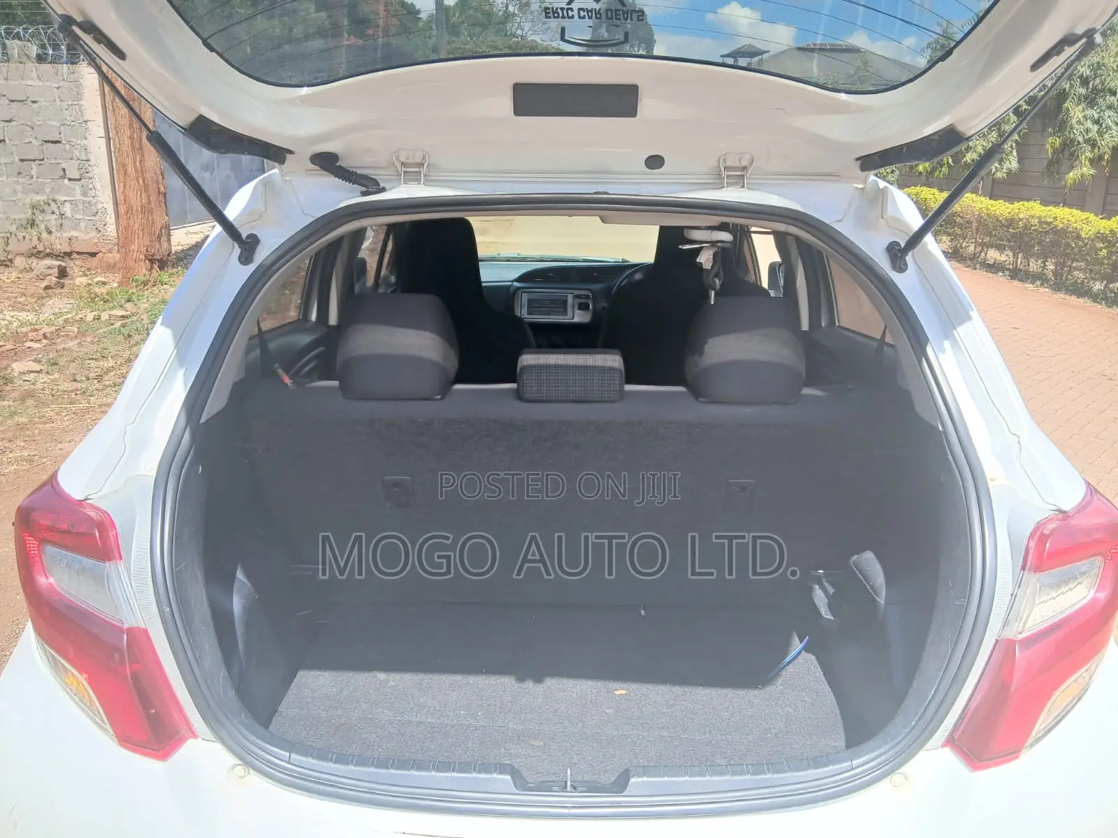 Toyota Vitz 2015 White
