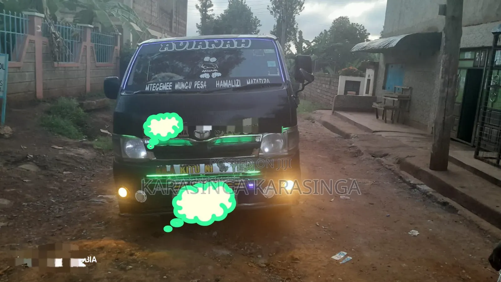 Toyota HiAce 2012 Silver