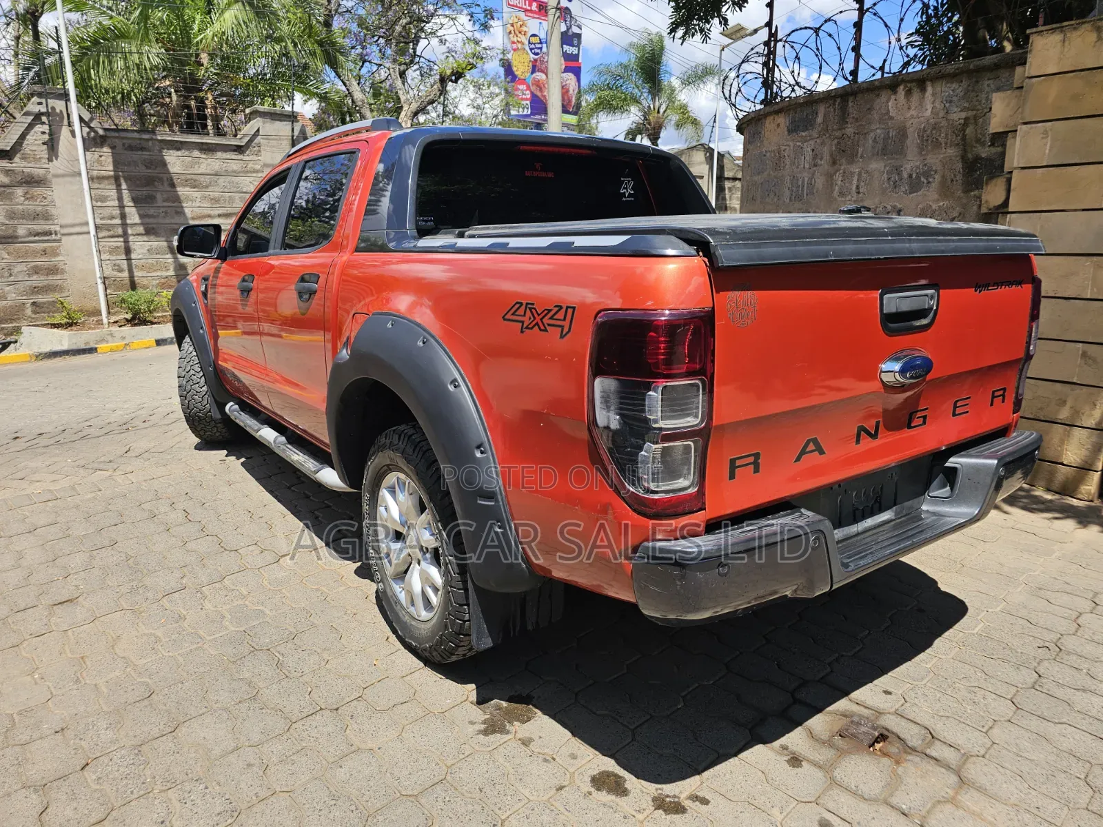 Ford Ranger 2015 Orange