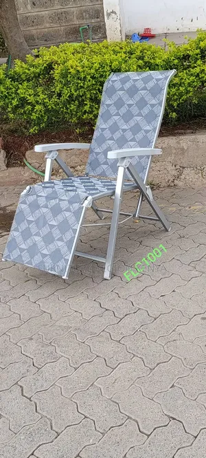 Outdoor Foldable Gray Recliner Chair