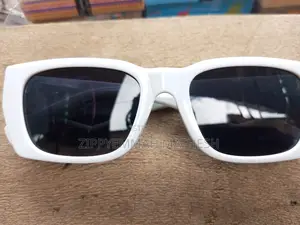Sunglasses/Shades