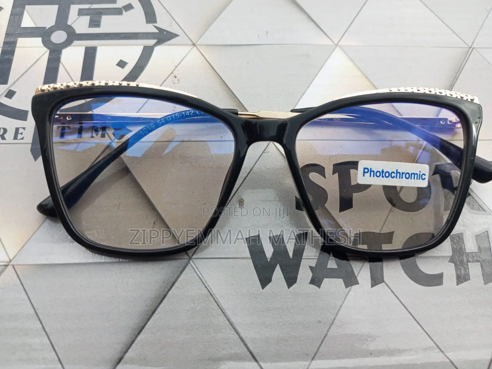 Sunglasses/Shades