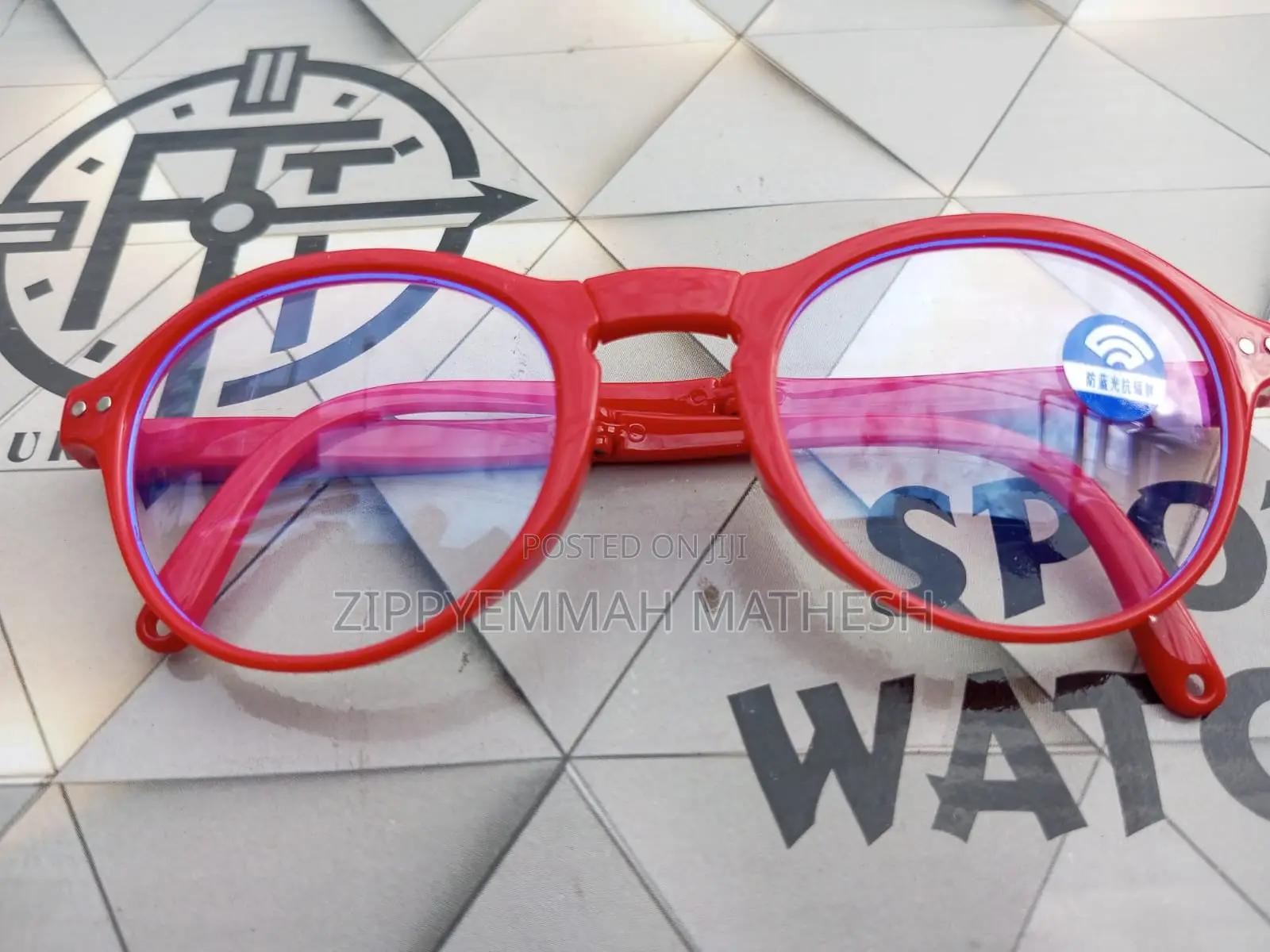 Sunglasses/Shades