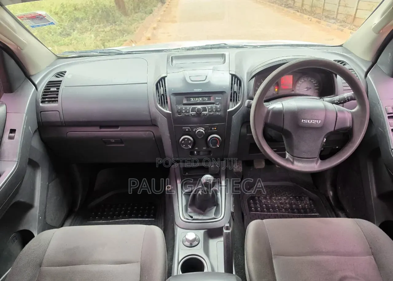 Isuzu D-MAX 2018 Gray