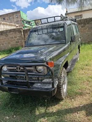 Toyota Land Cruiser 2004 Green