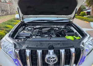 Toyota Land Cruiser Prado 2016 White