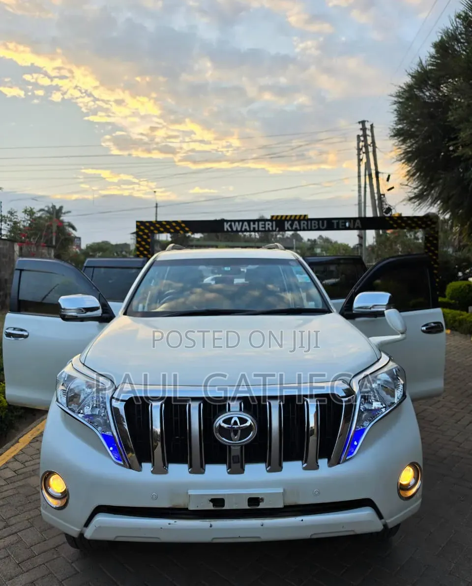 Toyota Land Cruiser Prado 2016 White
