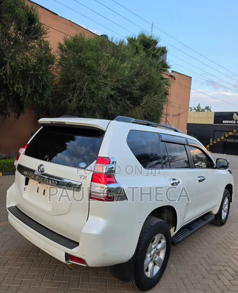 Toyota Land Cruiser Prado 2016 White