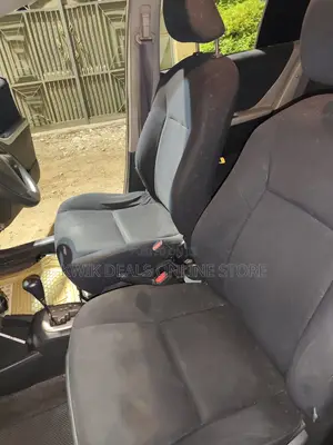 Toyota Vitz 2010 Silver