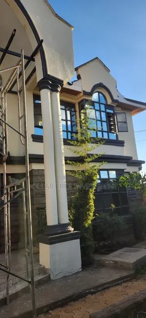 5bdrm Mansion in Murera Star, Kamakis for sale