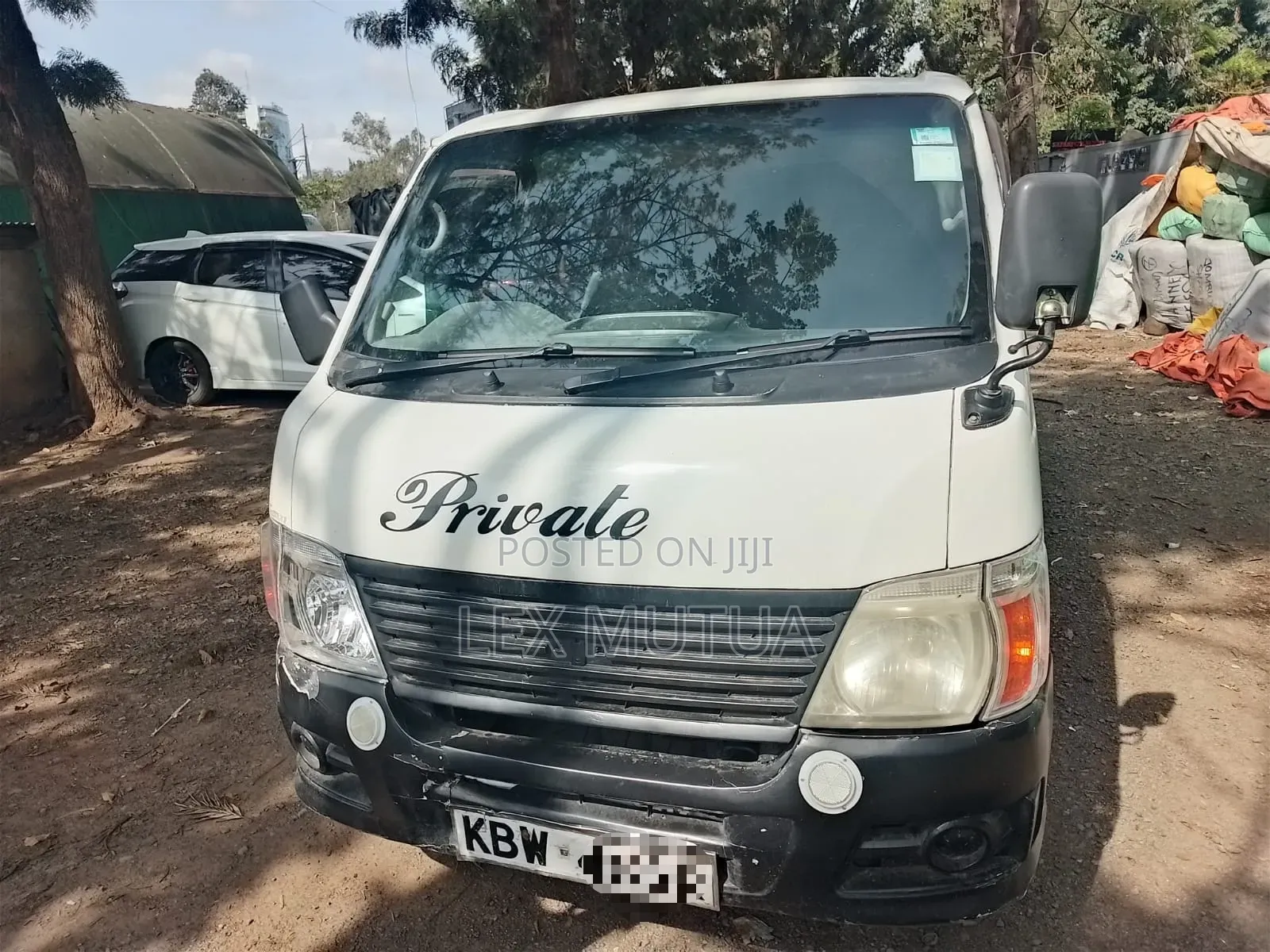 Nissan Caravan (Urvan) 2006 White