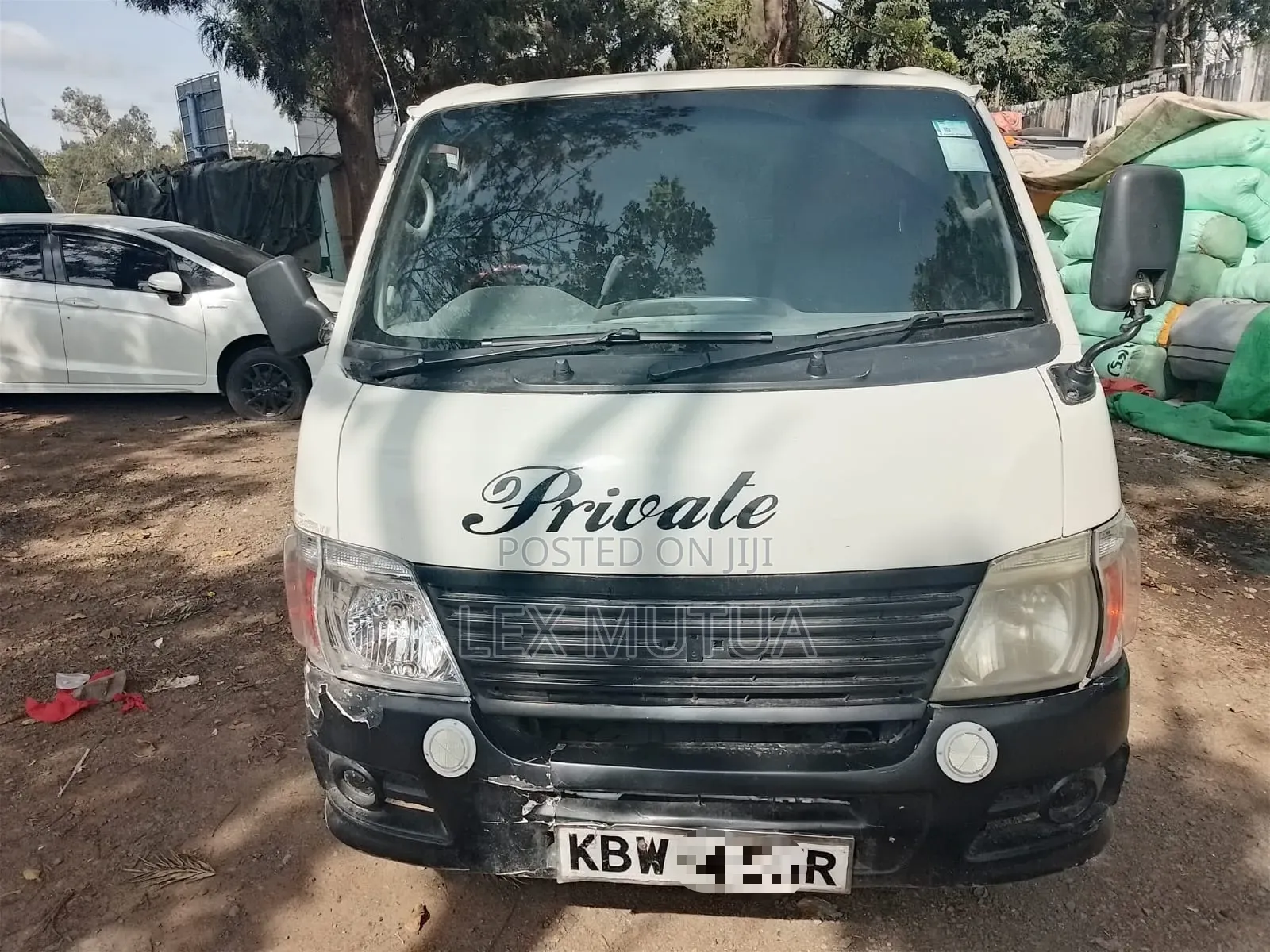 Nissan Caravan (Urvan) 2006 White