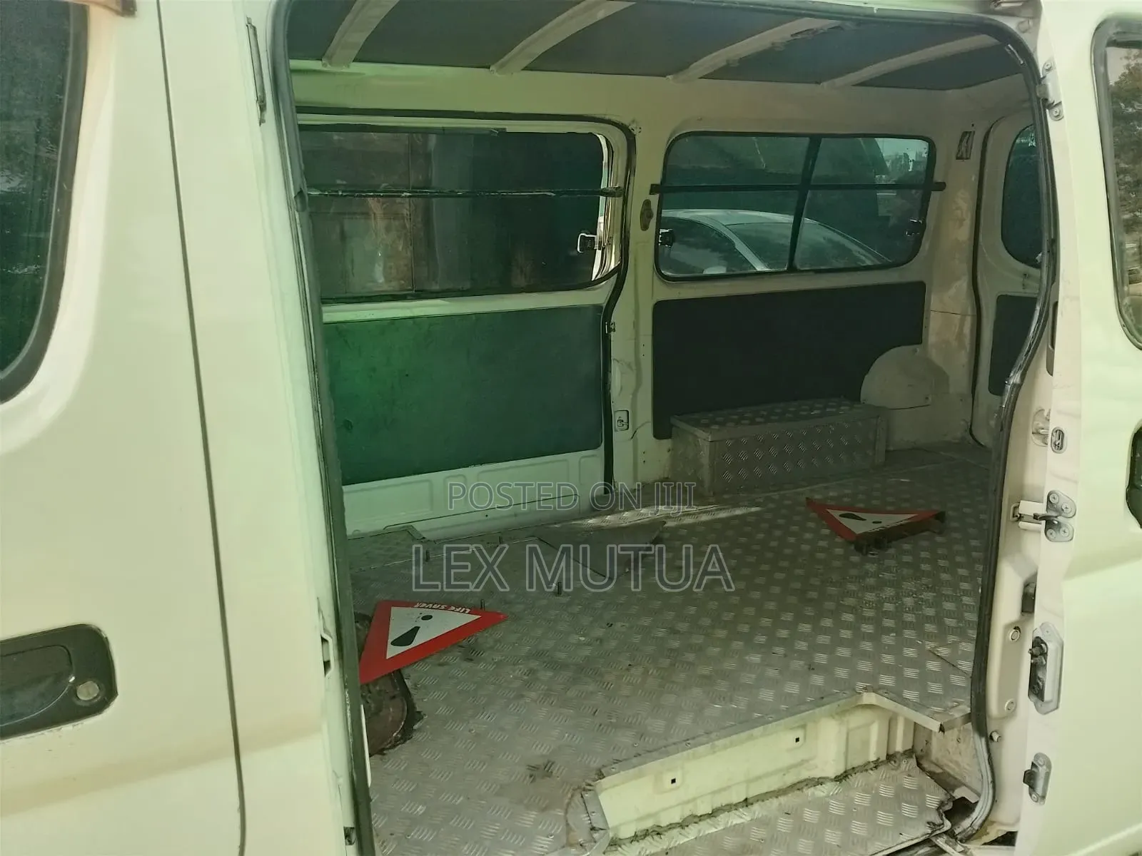 Nissan Caravan (Urvan) 2006 White