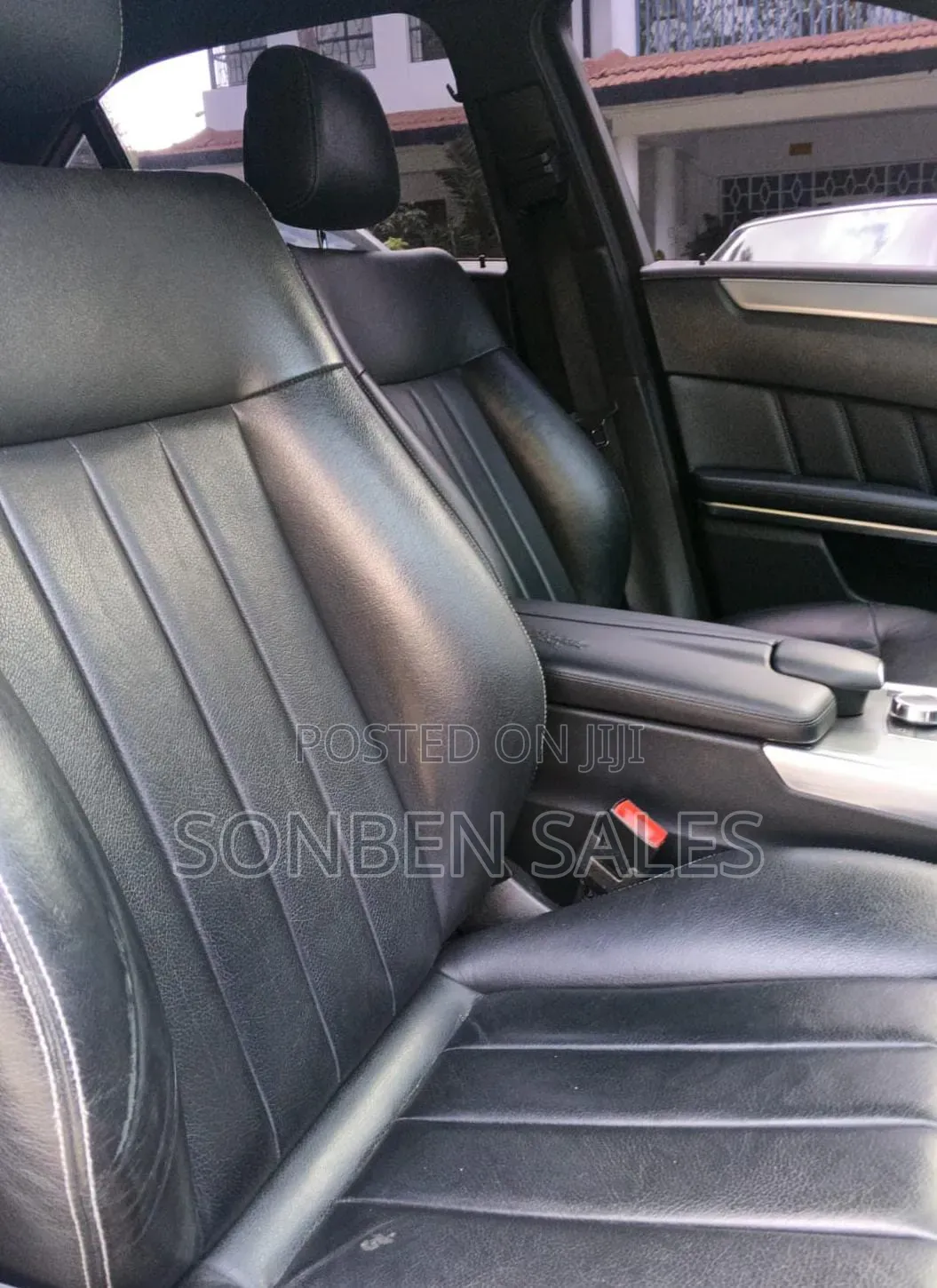 Mercedes-Benz E220 2015 Blue